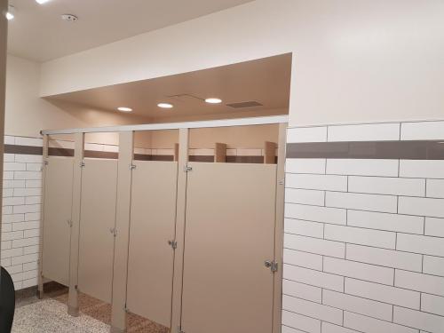 Gron Morgan Washrooms - Institutional Renovation